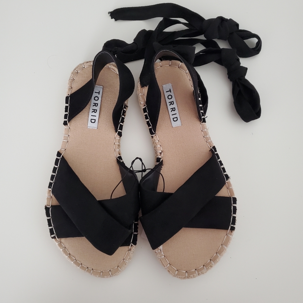 🆕️Torrid Black Espadrille Size 9WW